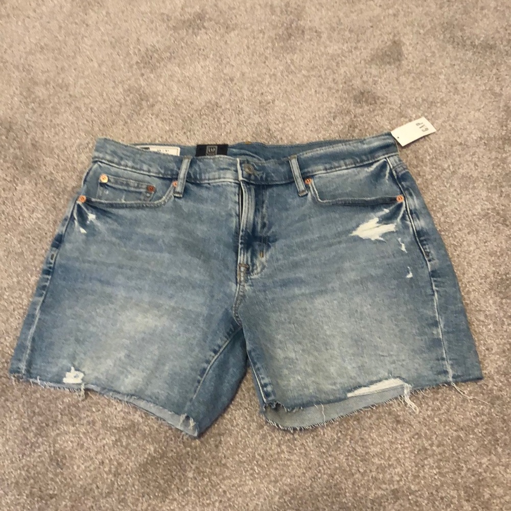Gap shorts